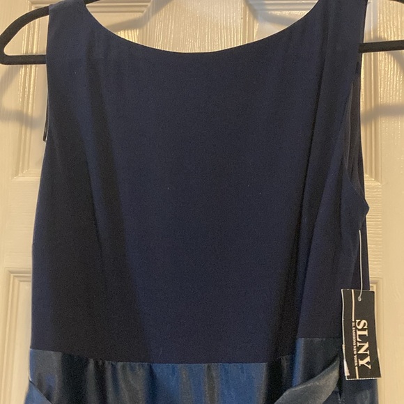 New : Navy and Ombré Blue Lined Gown - Picture 2 of 13